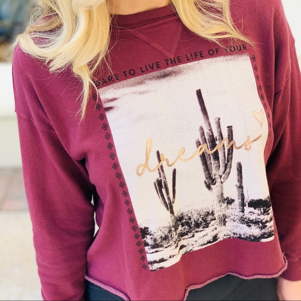 DARE TO LIVE CROP SWEATSHIRT - Picture 6 of 8